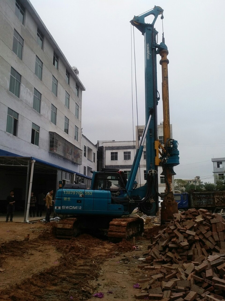 银河集团9873cm智能中幼型旋挖钻机助力俏丽村落建设
