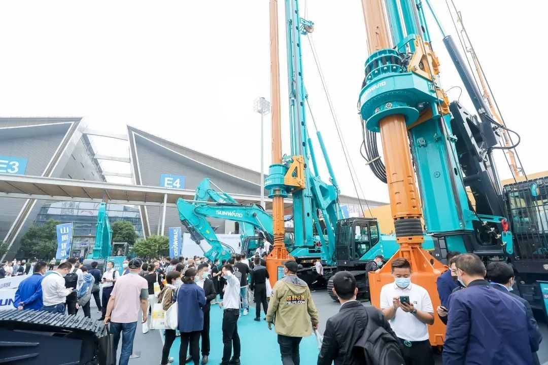 何清华出席长沙国际工程机械产业链发展峰会，走“双循环”路路关键在于“要做好自己的事件”