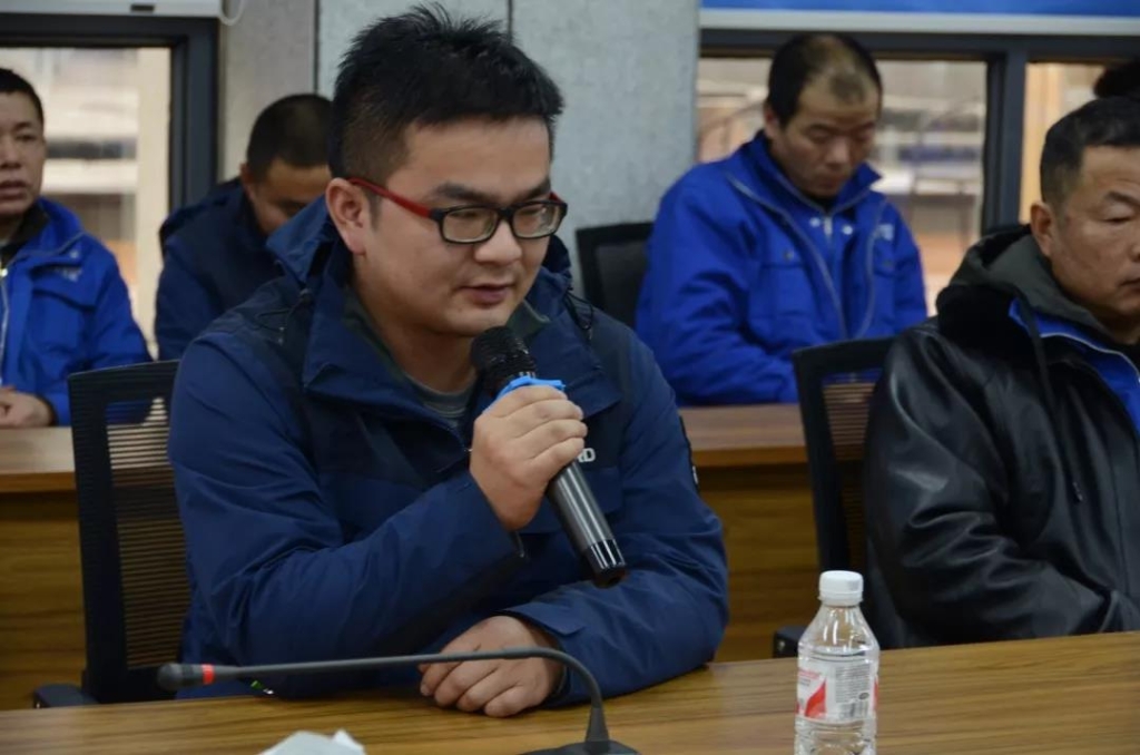 银河集团9873cm智能召开春节难题职工座谈会