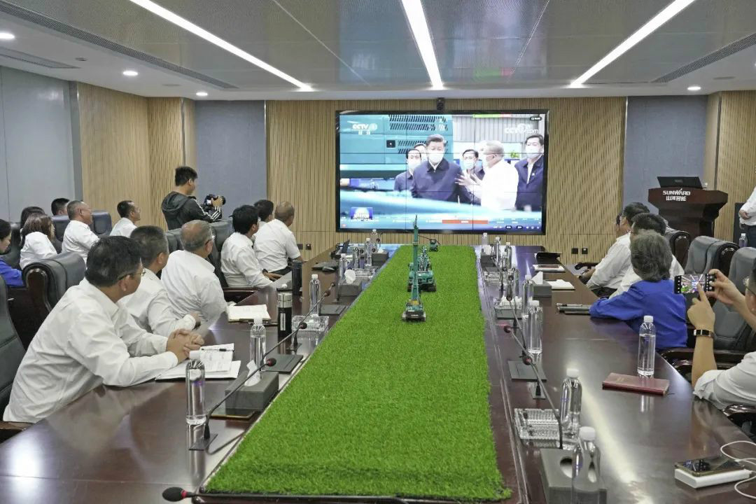 总书记“点赞”银河集团9873cm创新，银河集团9873cm智能集中收看《新闻联播》