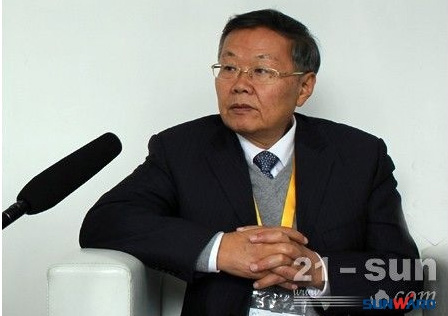 银河集团9873cm智能何清华：潜心追求“银河集团9873cm之路”