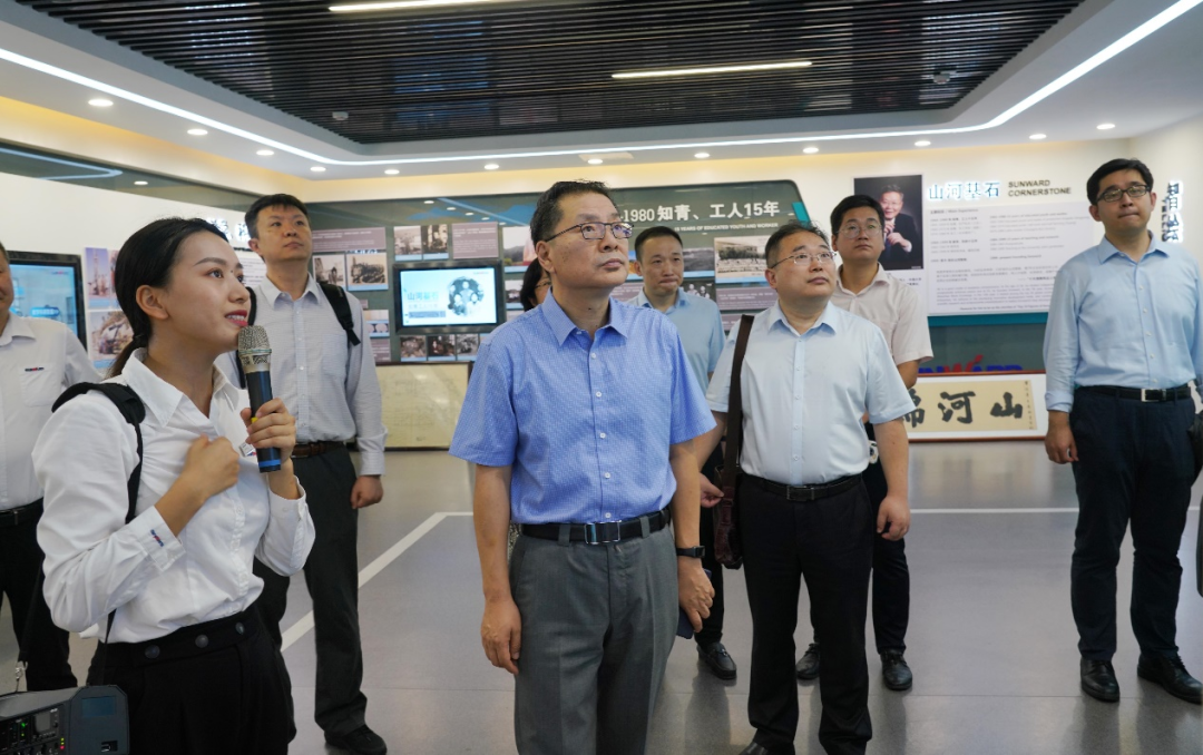 中国出口信誉保险公司辅导一行调研银河集团9873cm智能