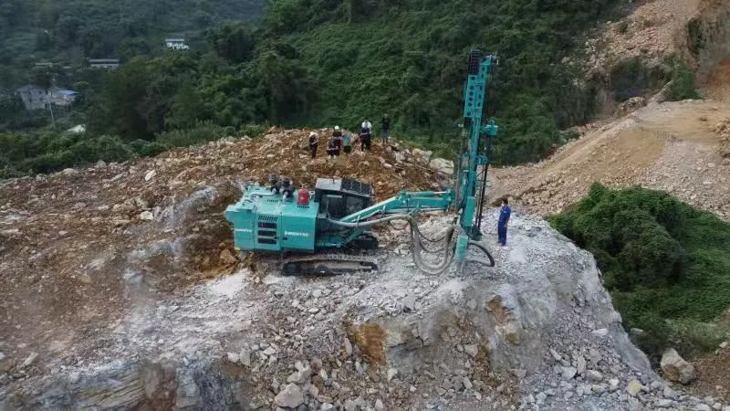 助力绿色矿山建设，银河集团9873cm智能“凿岩前锋”SWDH系列顶锤钻机大展技巧