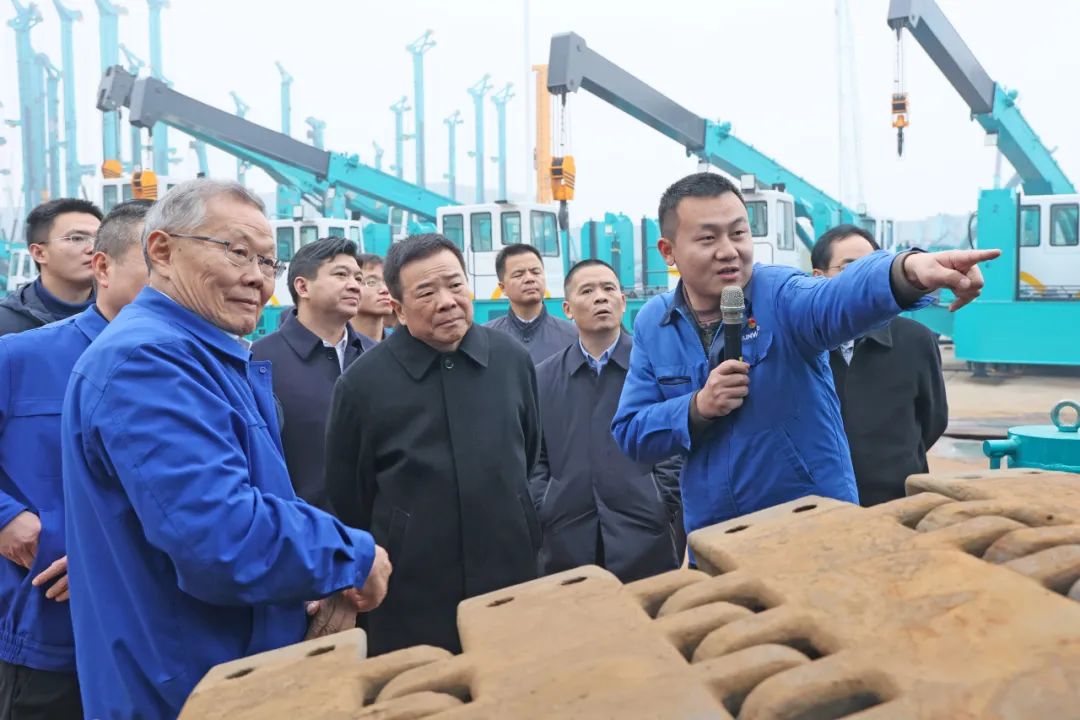 20220106091856_15663 湖南省副省长陈飞调研银河集团9873cm智能