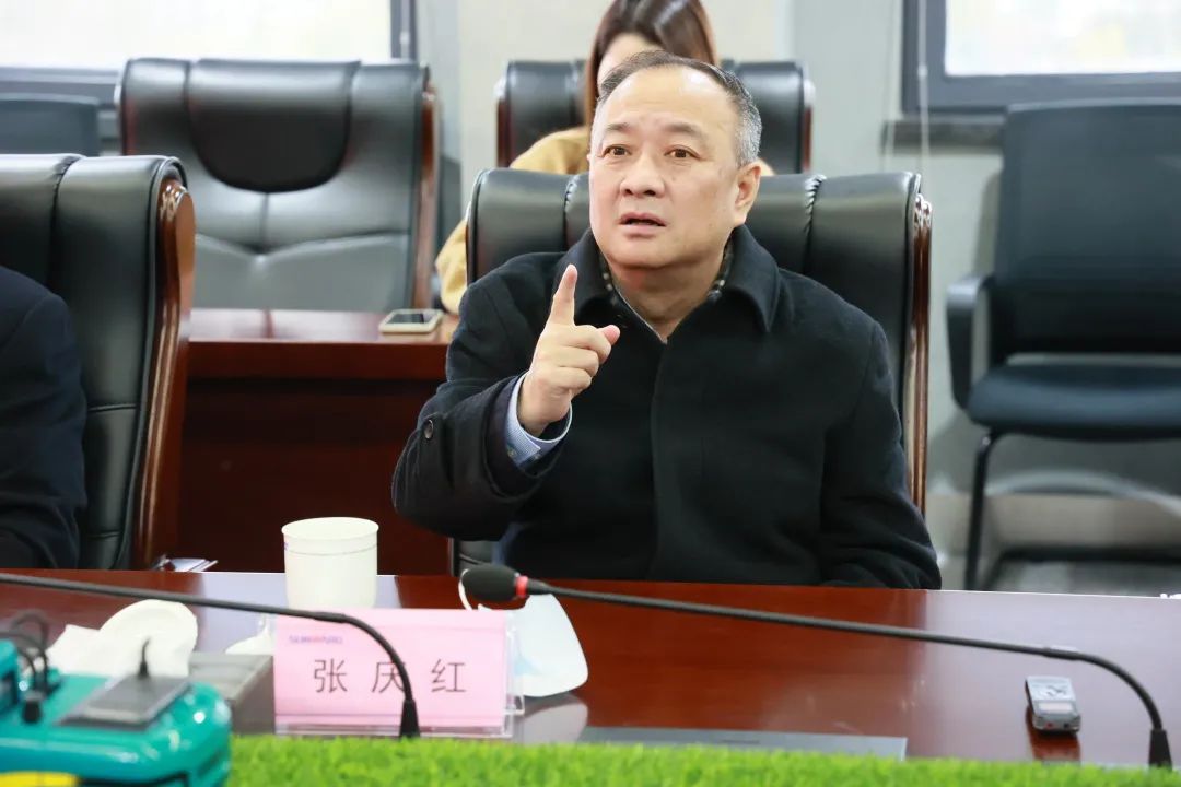 20220210085022_38125 张庆红调研银河集团9873cm智能