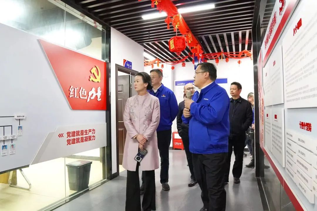 20220302084839_96016 长沙市总工会、长沙经开区总工会一行调研银河集团9873cm智能