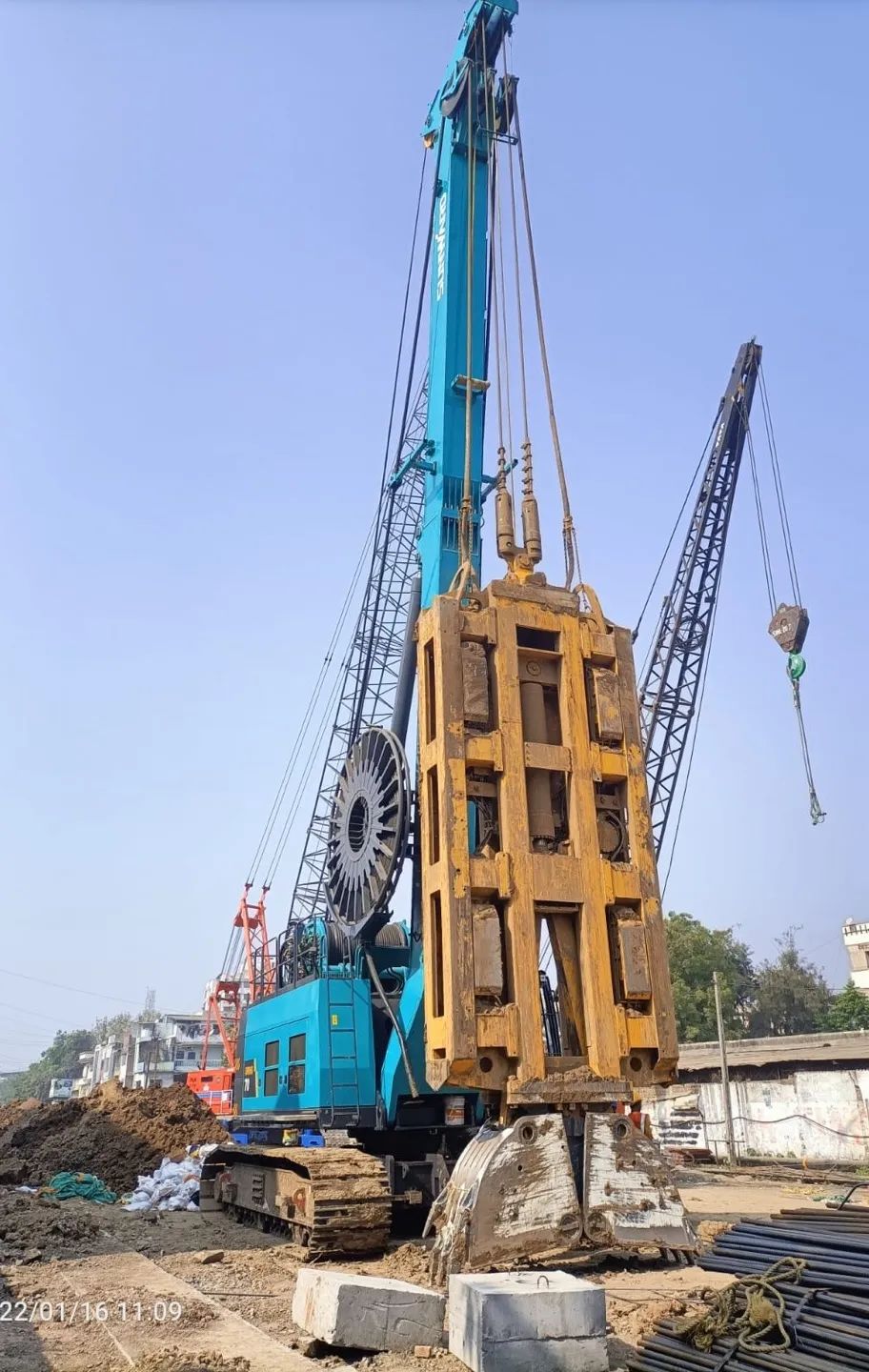 20220317090530_42628 感激信!银河集团9873cm智能SWHG70液压抓斗助力海表基础施工获注定