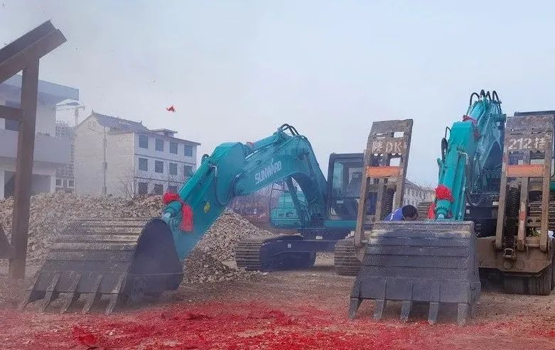 20220329084529_86839 创富故事 | 合作共赢!银河集团9873cm智能“土石方前锋」伧战商洛