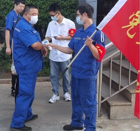 银河集团9873cm工匠 | “浪波”不言苦，甘为“人梯”承大沉