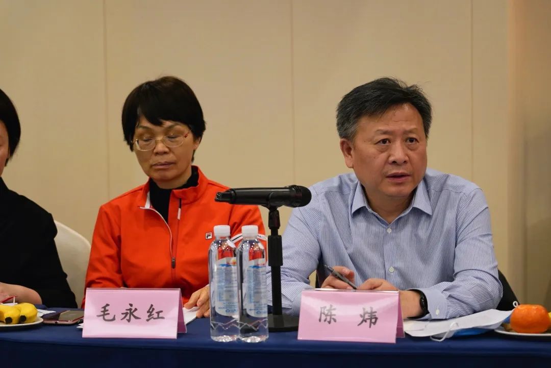 抱团出海，携手共赢！何清华带队赴湖南异地商会结合会造访互换