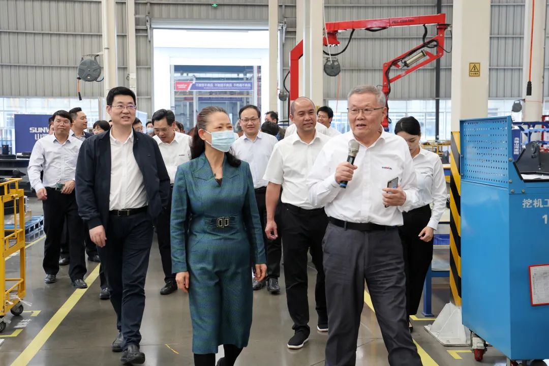 20220518092123_81429 深入产学研合作!中南大学堂长、中国工程院院士田红旗率团造访银河集团9873cm智能