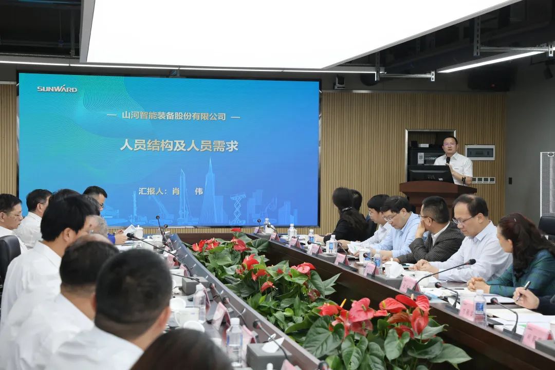 20220518092501_64614 深入产学研合作!中南大学堂长、中国工程院院士田红旗率团造访银河集团9873cm智能
