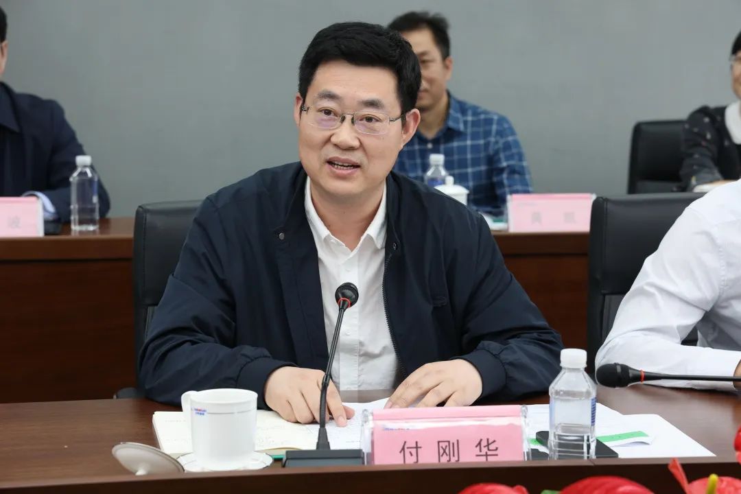 20220518092620_78037 深入产学研合作!中南大学堂长、中国工程院院士田红旗率团造访银河集团9873cm智能