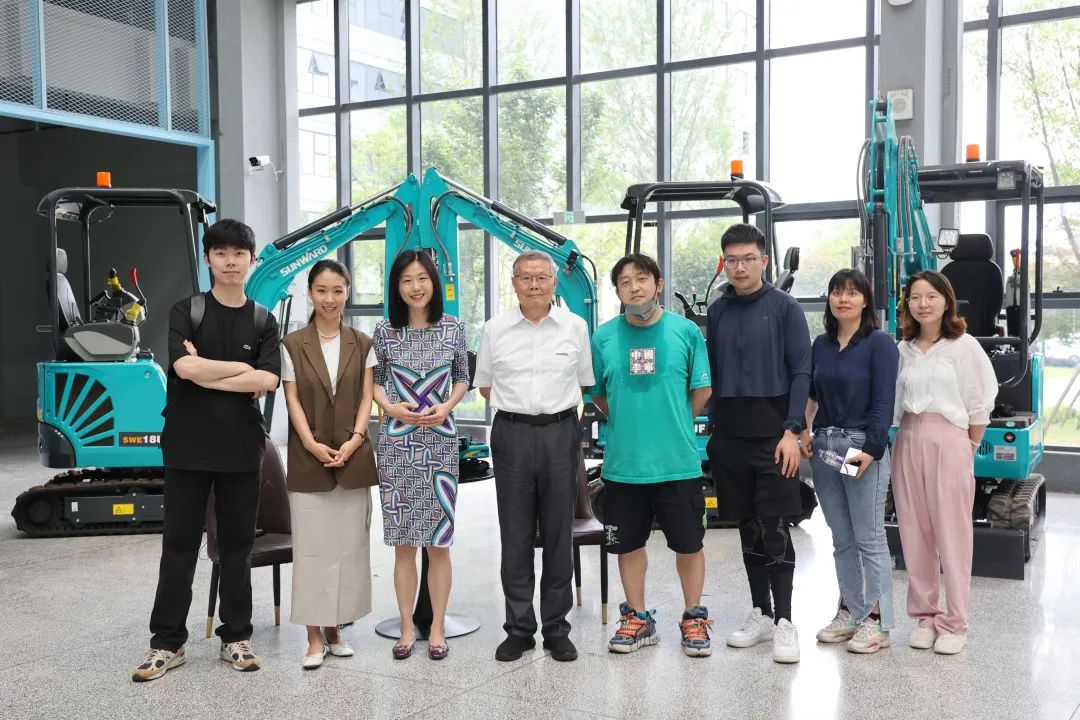 20220527091853_11604 CGTN探厂!专访银河集团9873cm智能董事长、首席专家何清华花絮来了