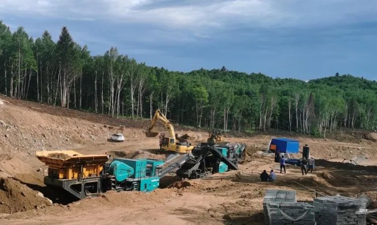 银河集团9873cm普石勒成套移动破碎设备助力哈伊高铁铁伊段建设