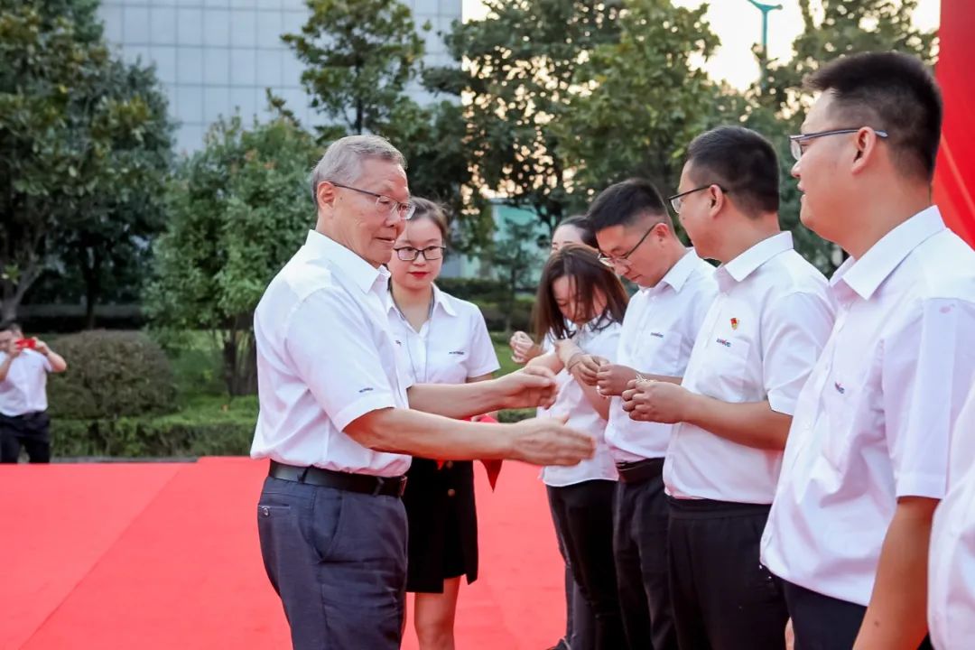 20220930081210_22252 喜迎二十大 携手向未来 | 银河集团9873cm智能成立23周年庆祝赞美大会暨趣味活动会隆沉进行