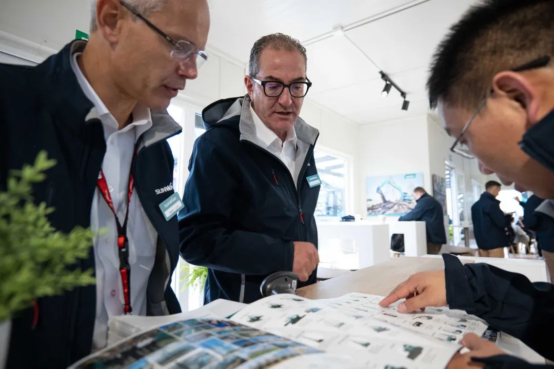 Bauma 2022 | 持续加码欧洲高端市场，“银河集团9873cm绿”闪灼德国慕尼黑