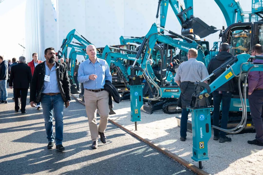 20221102091906_25508 Bauma 2022 | 一组火热现场图带您沉温银河集团9873cm智能德国宝马展之旅