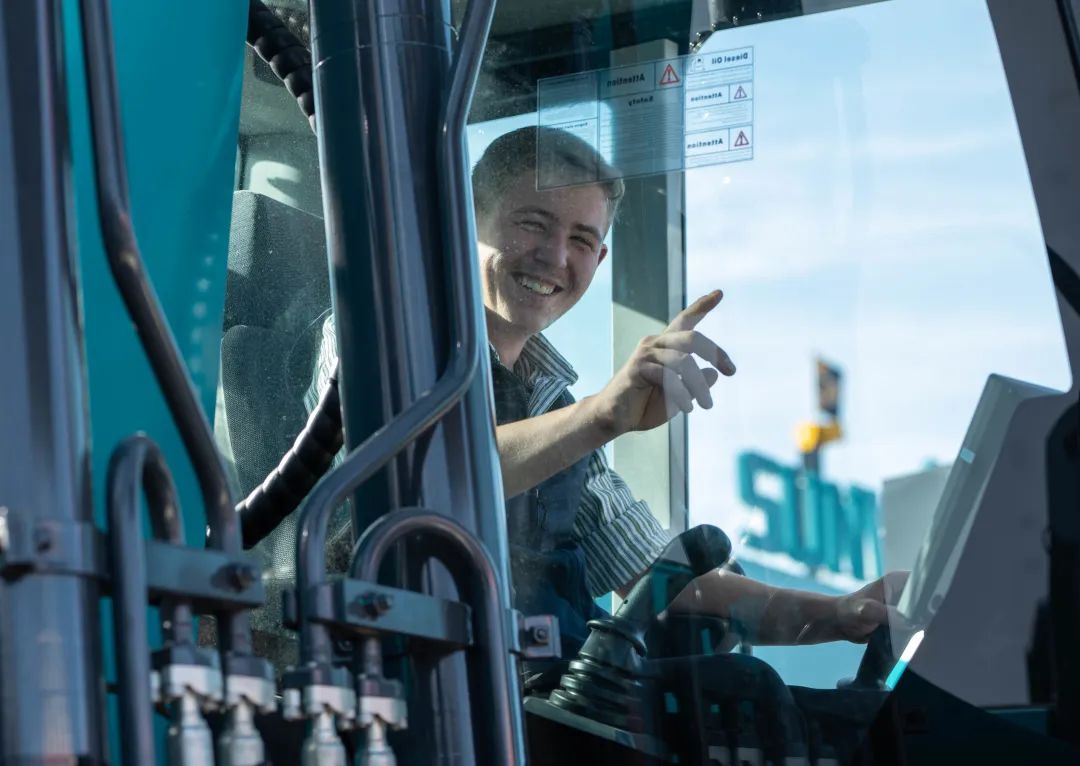 20221102092746_67725 Bauma 2022 | 一组火热现场图带您沉温银河集团9873cm智能德国宝马展之旅