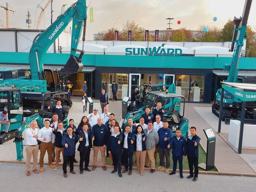 20221102093121_95418 Bauma 2022 | 一组火热现场图带您沉温银河集团9873cm智能德国宝马展之旅