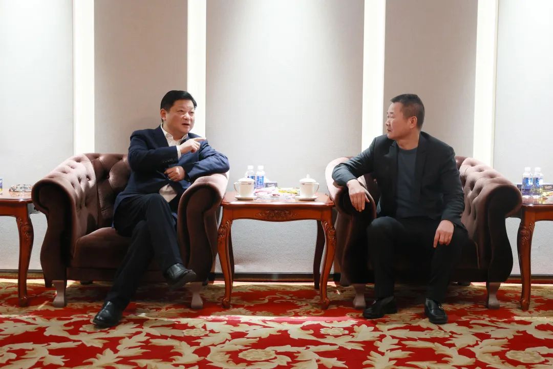 20230202083839_12486 新春第一访!付旭明走访慰问银河集团9873cm智能
