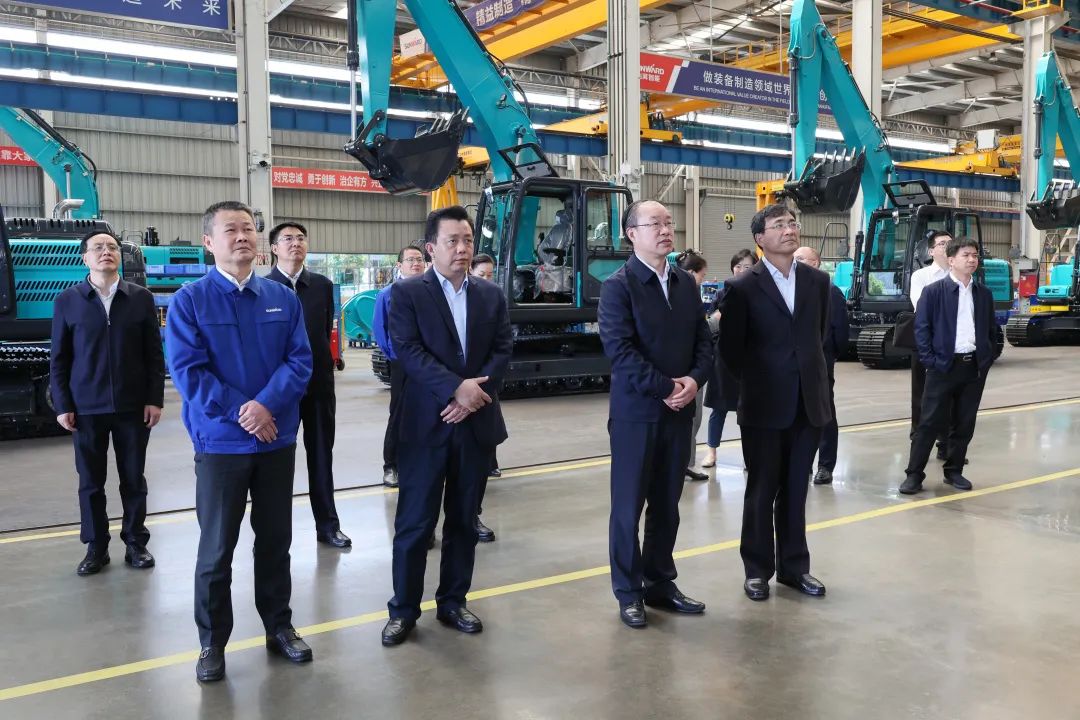 人社部党组成员、副部长俞家栋调查调研银河集团9873cm智能