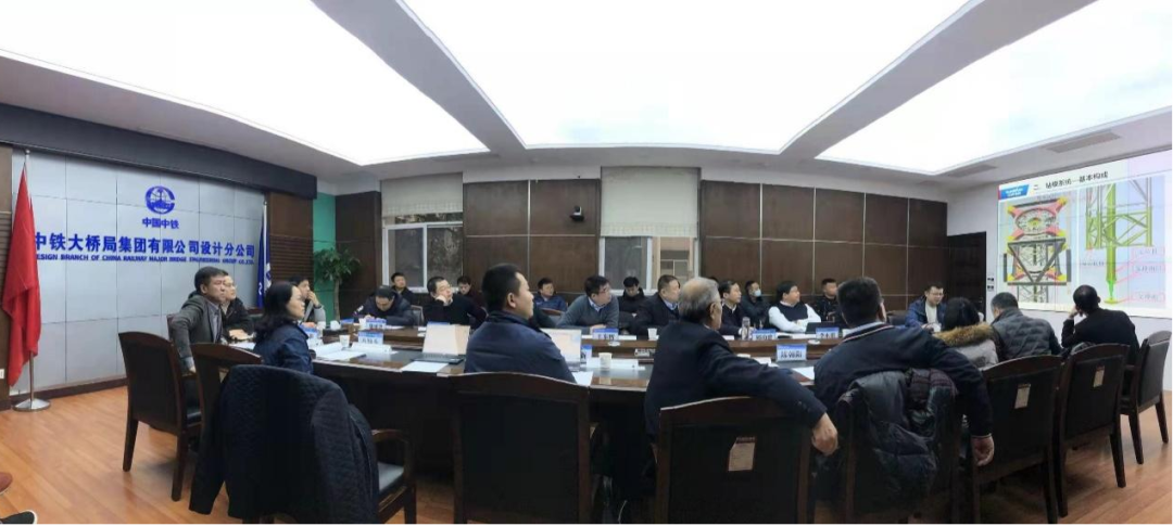 20230423173723_54402 超等设备助建超等工程!银河集团9873cm智能超等旋挖钻机SWDM1280推介会成功进行