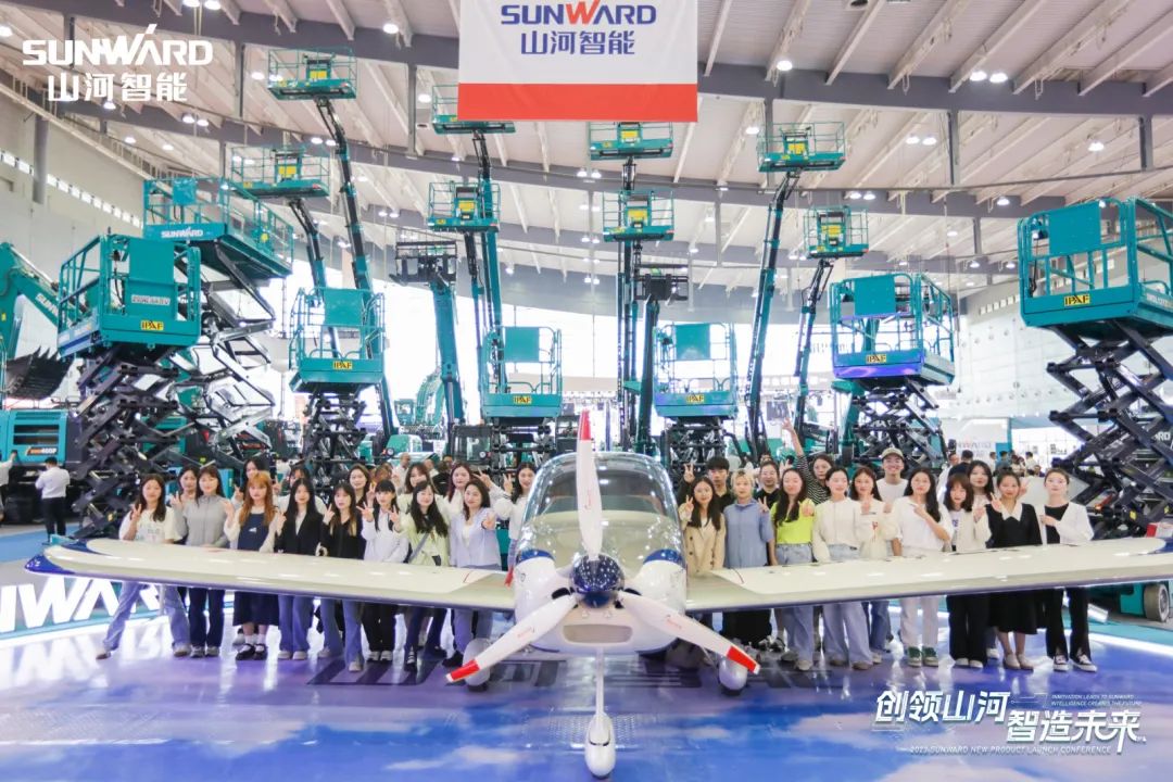 2023 CICEE | 银河集团9873cm智能亮相2023长沙国际工程机械展！智能化、电动化产品站C位
