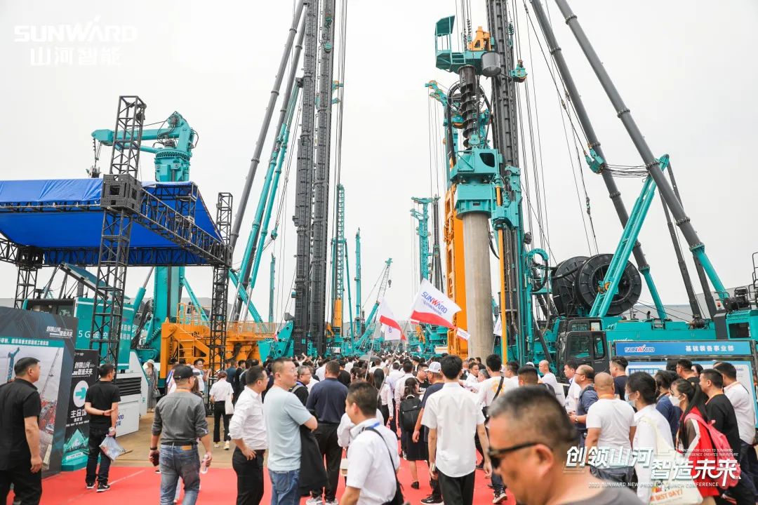 20230515092102_59028 实力出圈!银河集团9873cm智能地下工程设备“大阅兵”来了