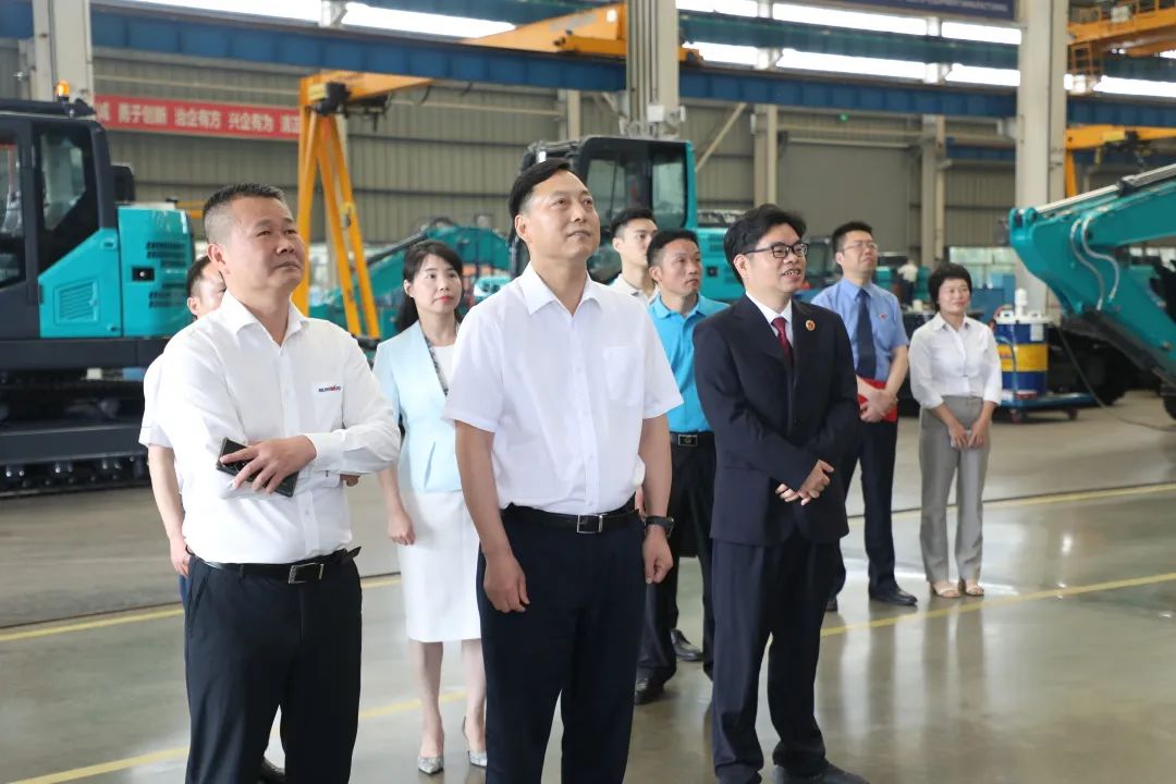 长沙市人民检察院党组书记、检察长余湘文调研银河集团9873cm智能