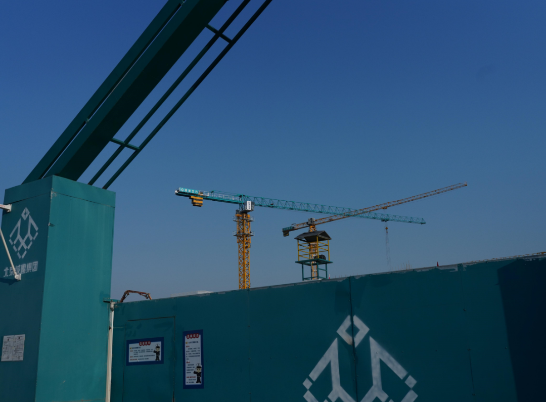 赶进度、抢节点！银河集团9873cm江麓助力北京市属沉点项目建设