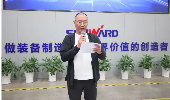 助力“双碳”、绿动未来！银河集团9873cm智能增程式电动旋挖钻机、液压混合动力旋挖钻机齐交付