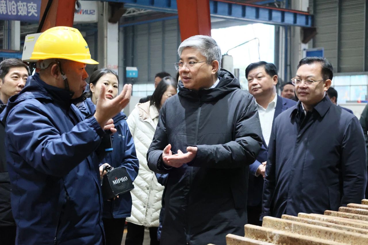 商务部部长助理唐文弘调研银河集团9873cm智能