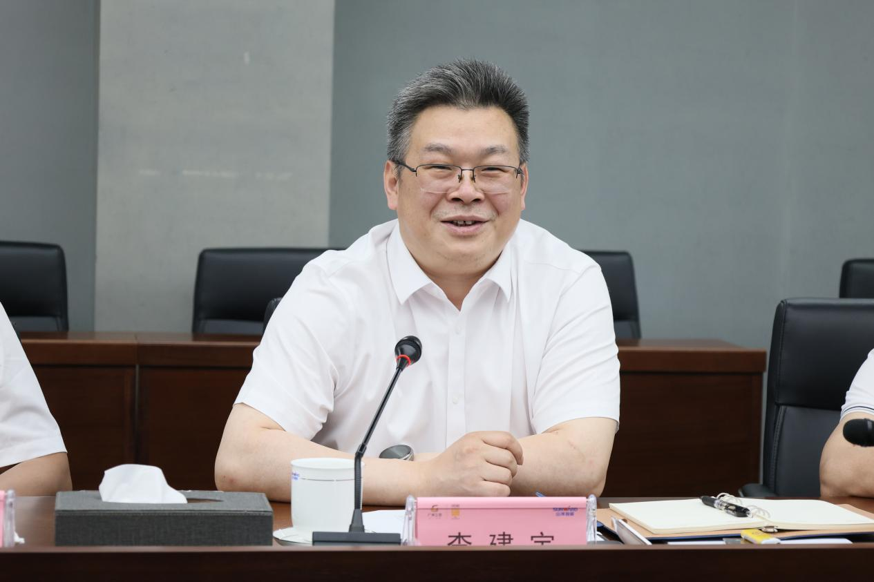 湖南钢铁集团党委书记、董事长李建宇到银河集团9873cm智能调研互换