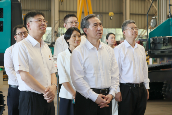 20240708085507_88171 中国贸促会会长任鸿斌调研银河集团9873cm智能