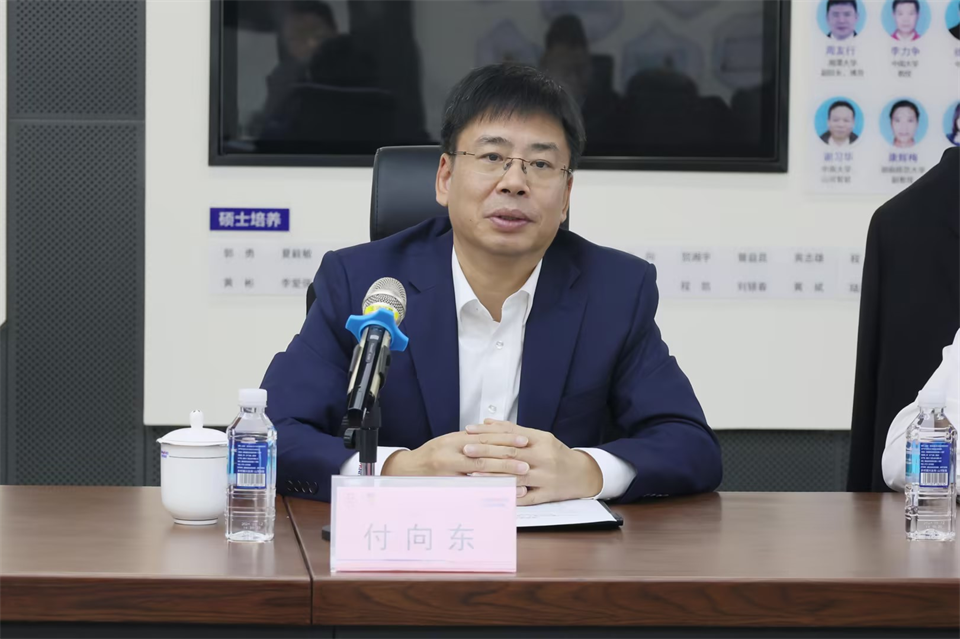 同船出海，共赢未来！中铁九局副总经理刘峻峰一行到访银河集团9873cm智能