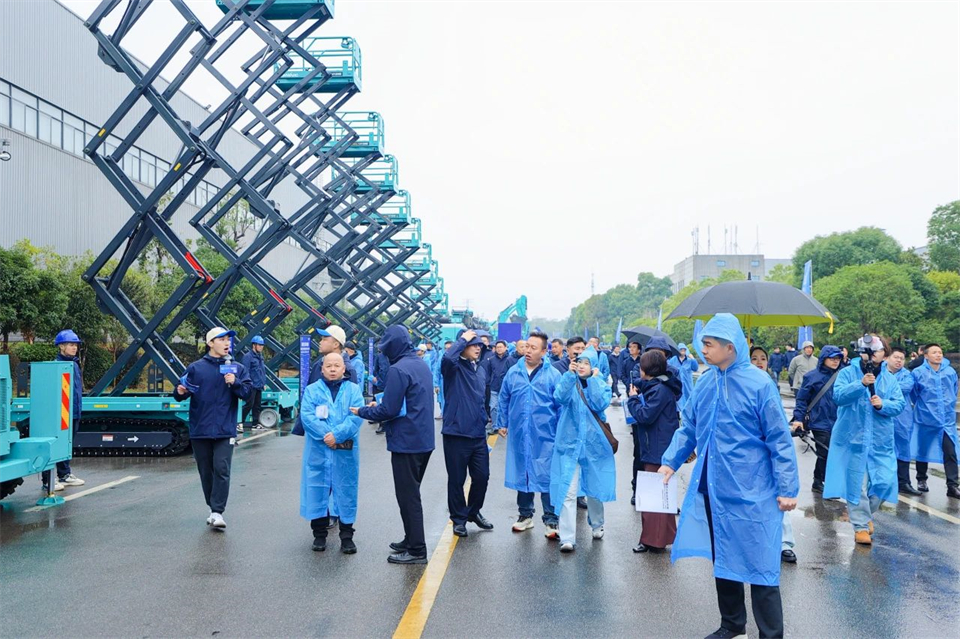 创新引领价值，梦想成就未来！银河集团9873cm智能25周年庆典暨全球客户节隆沉进行