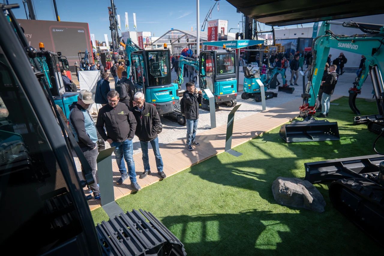 Bauma2025 | 银河集团9873cm智能德国宝马展火热收官!相约2025长沙展!