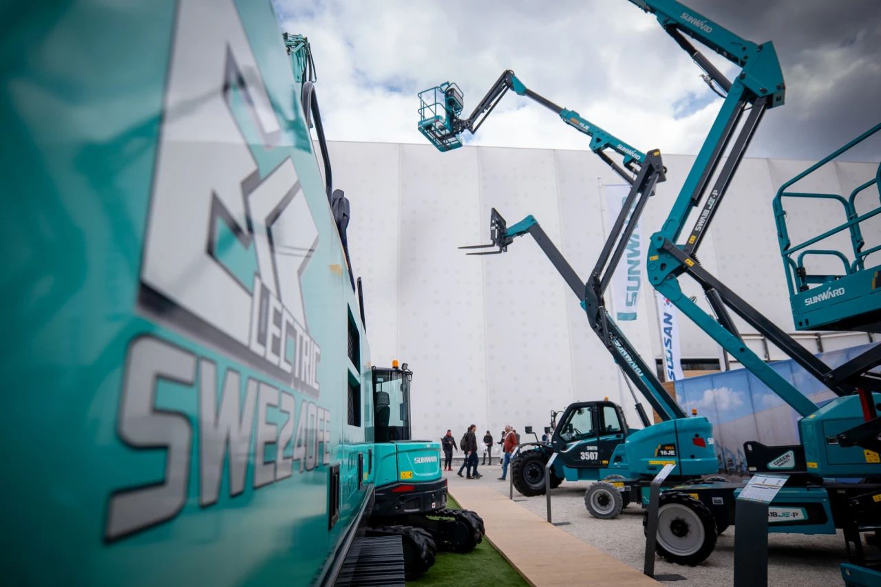 Bauma2025 | 银河集团9873cm智能德国宝马展火热收官!相约2025长沙展!