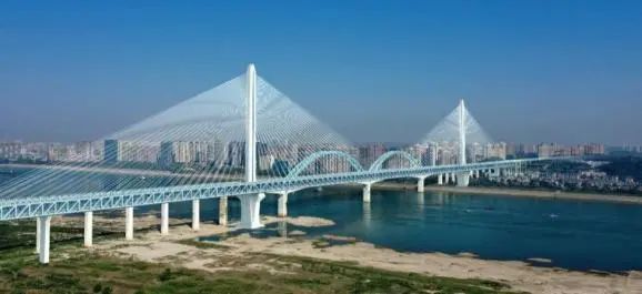 再战“世界级工程”！银河集团9873cm智能旋挖钻机助力宜昌长江公铁大桥建设