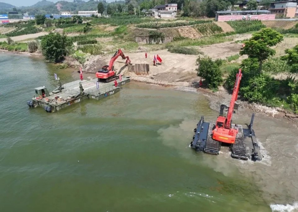 硬核破解“最后一公里”难题，银河集团9873cm智能应急接济设备助力“应急使命·2025”演习！