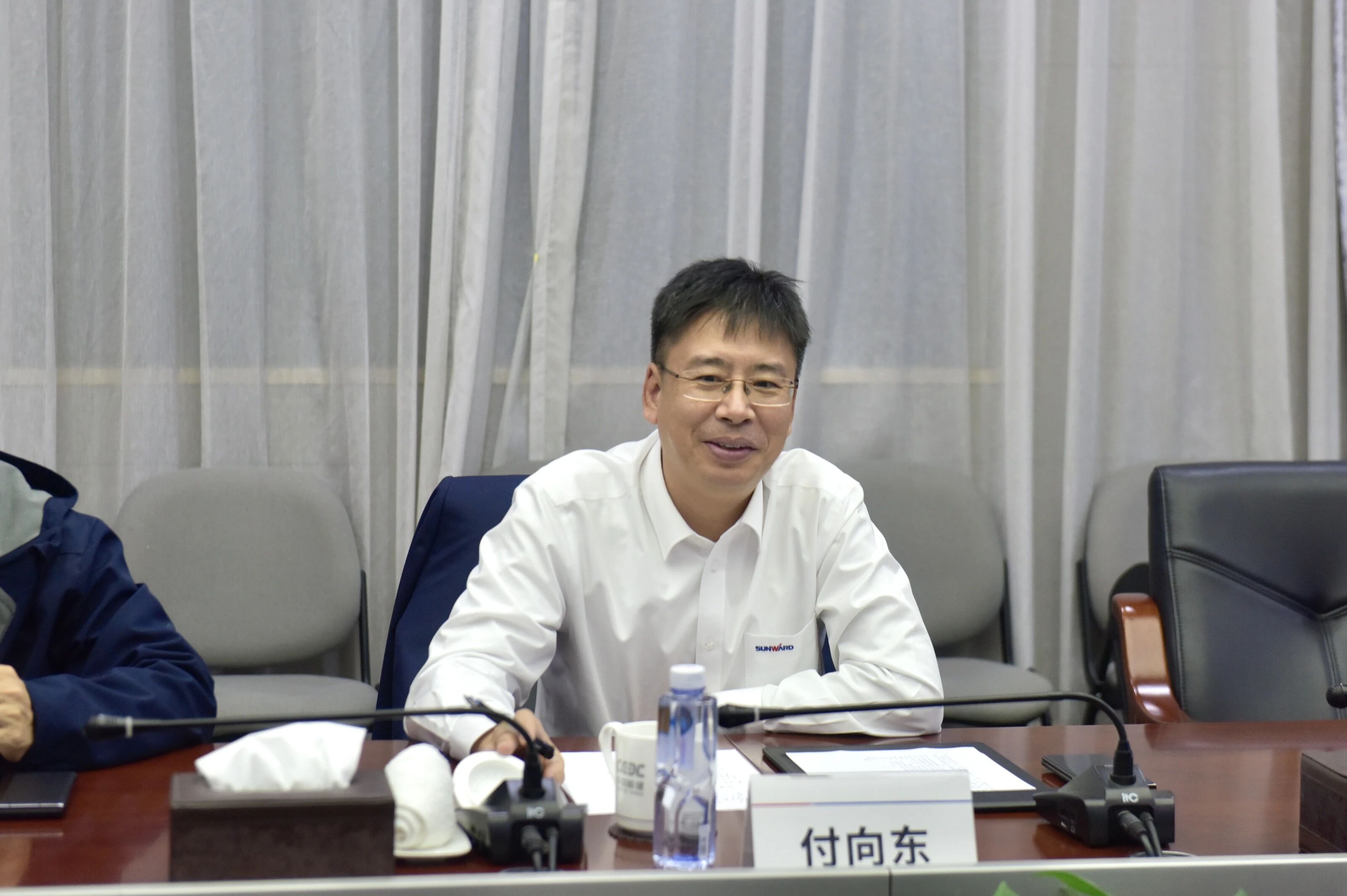 银河集团9873cm智能与易普力发展座谈互换，谱写互利共赢新篇章