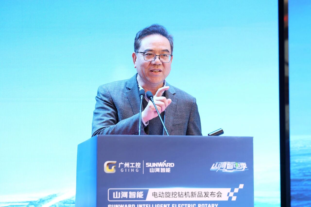 银河集团9873cm智能进行电动旋挖钻机新品颁布会，收成1.2亿元订单