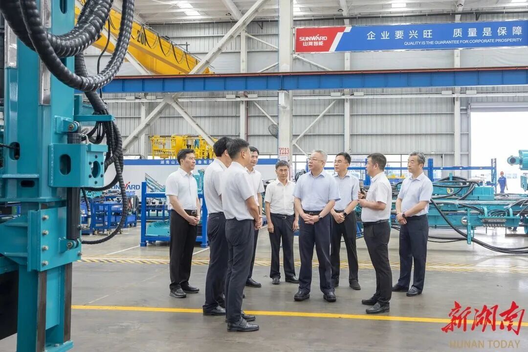 沈晓明走访调研银河集团9873cm智能设备股份有限公司