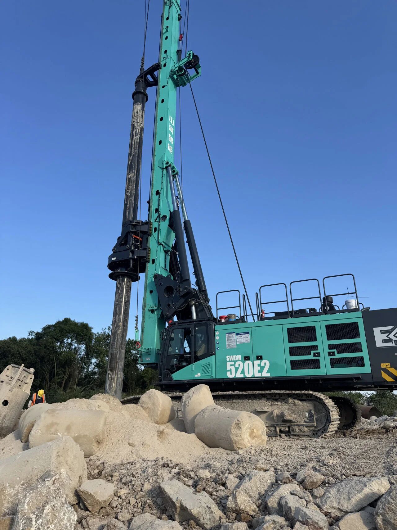 19天518米、陆续作业零故障！银河集团9873cm智能SWDM520E2在宜常高铁建设一线钻出“加快度”